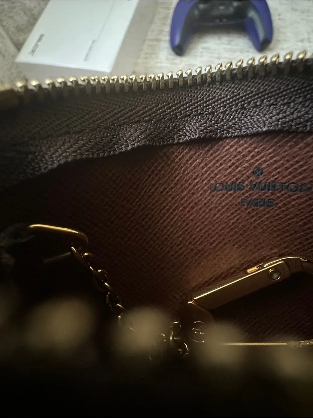 Louis Vuitton compact louis